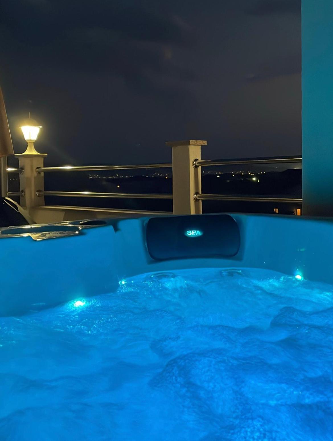 Villa Andrijana - Exclusively Yours - Family Getaway With Private Pool Kaštela Εξωτερικό φωτογραφία