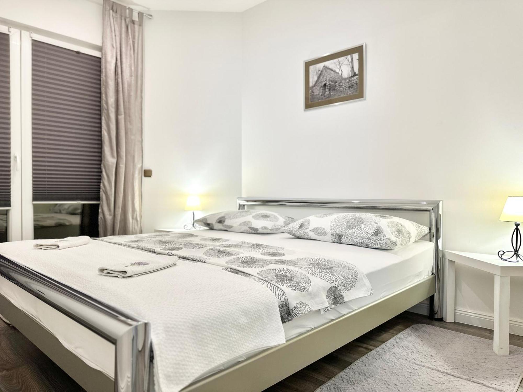 Villa Andrijana - Exclusively Yours - Family Getaway With Private Pool Kaštela Εξωτερικό φωτογραφία